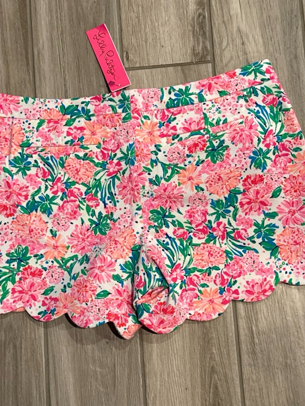 Lilly Pulitzer Coral Pink Floral Scalloped Hem Skort